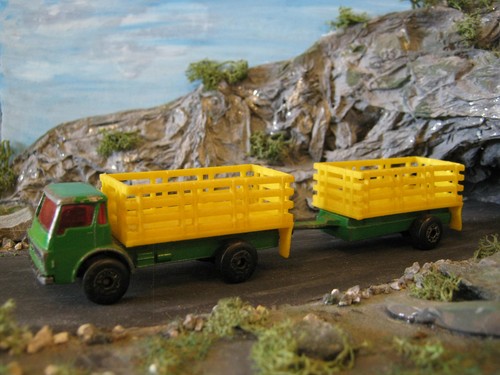 Matchbox dodge cattle truck - dodge,